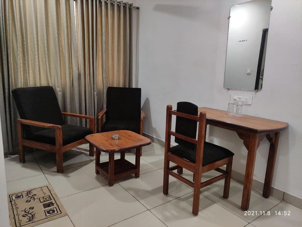 Hotel Tirth Ankleshwar 외부 사진