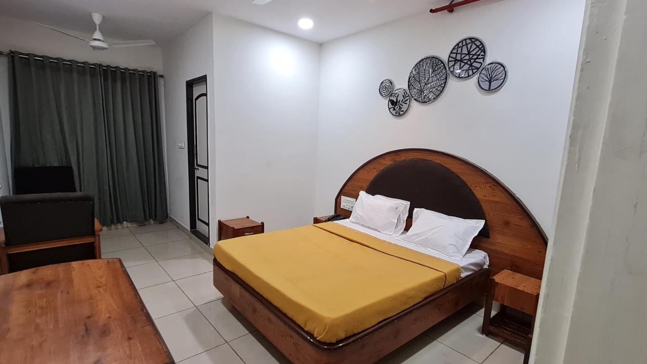 Hotel Tirth Ankleshwar 외부 사진