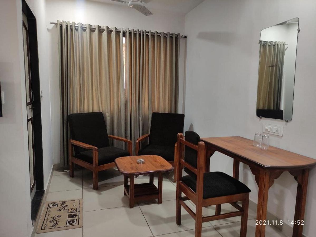 Hotel Tirth Ankleshwar 외부 사진