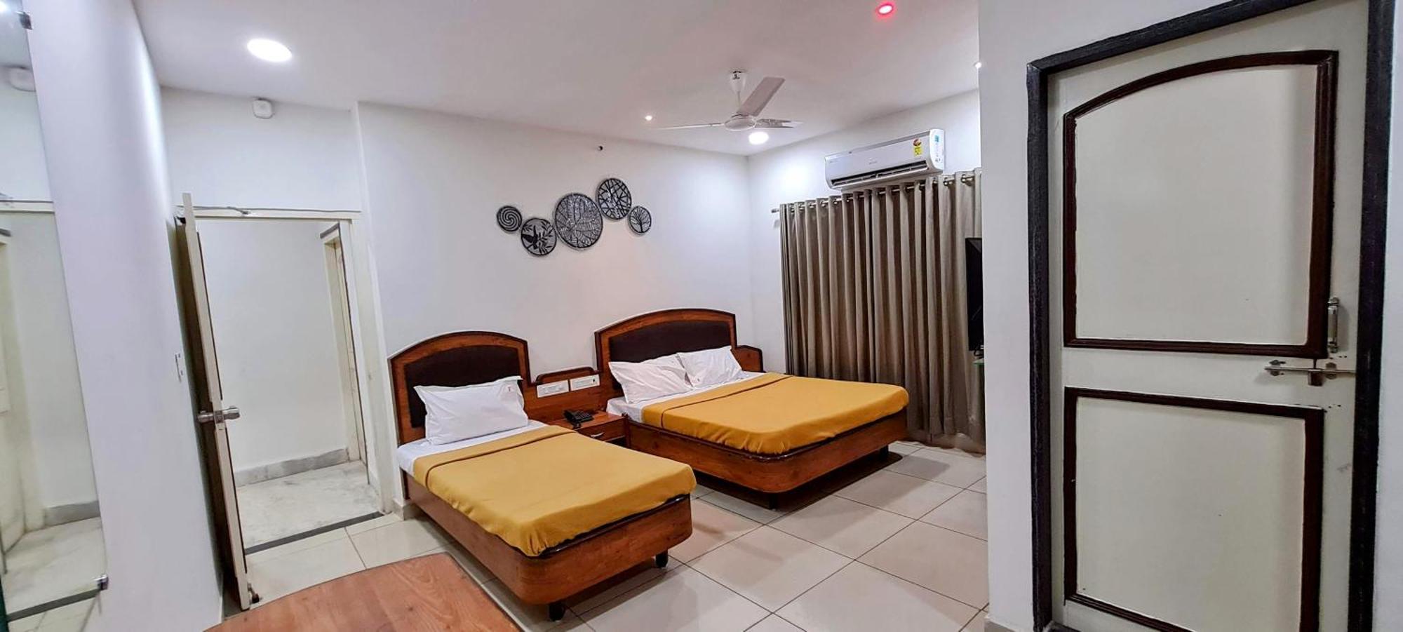 Hotel Tirth Ankleshwar 외부 사진